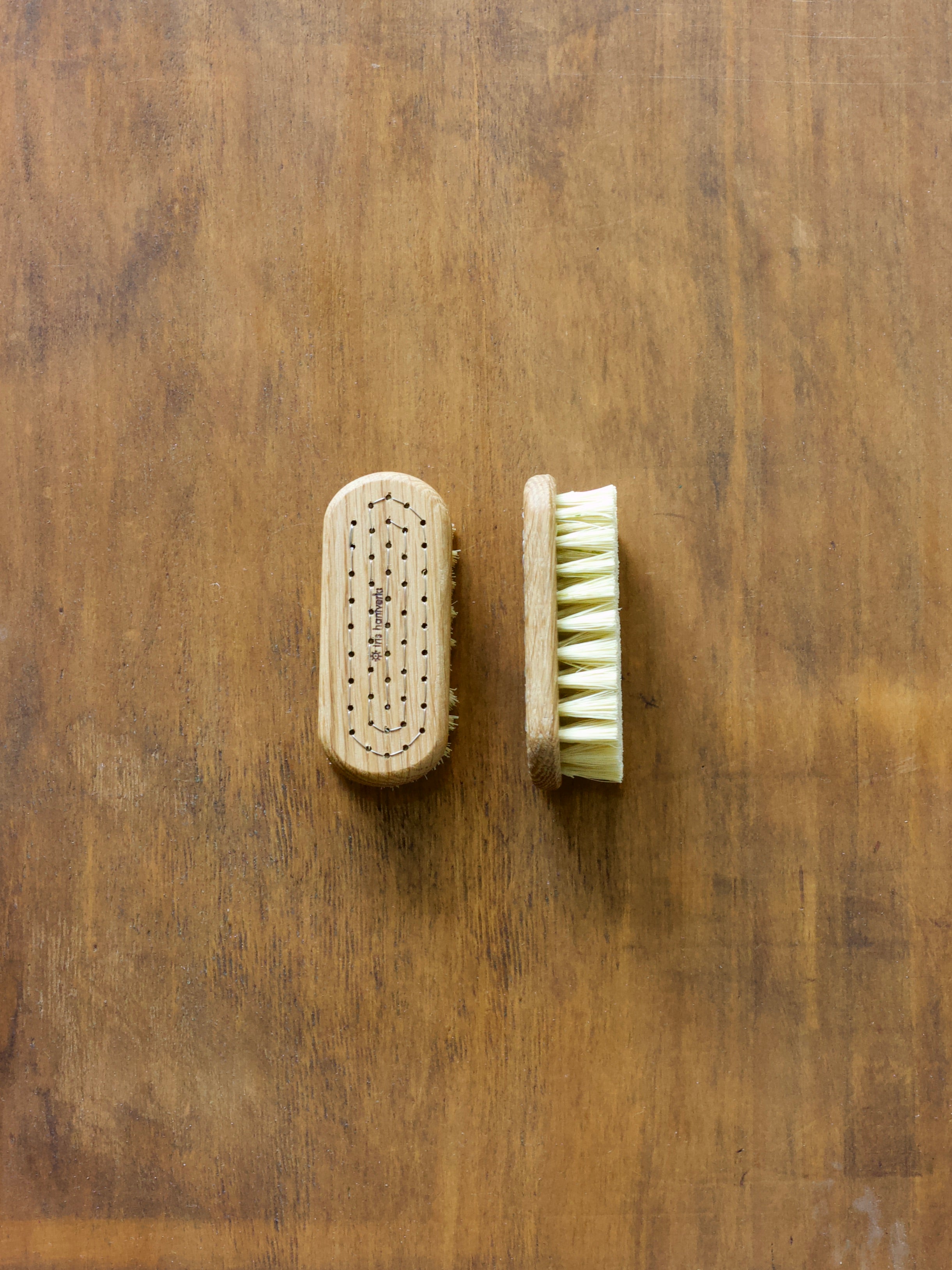 Iris Hantverk Nail Brush