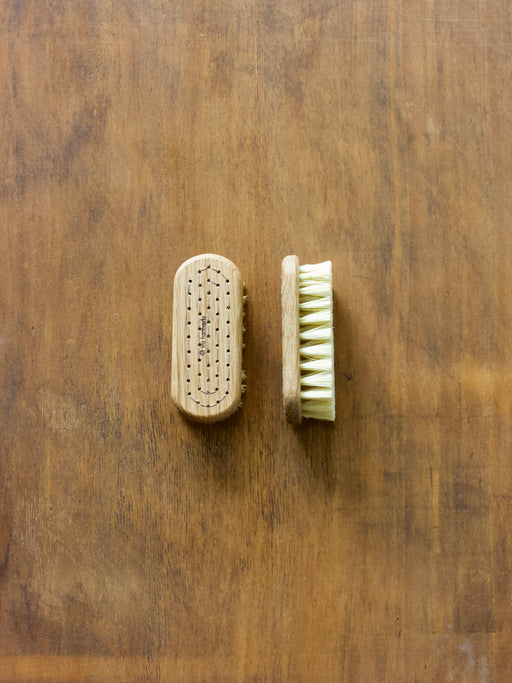 Iris Hantverk Nail Brush