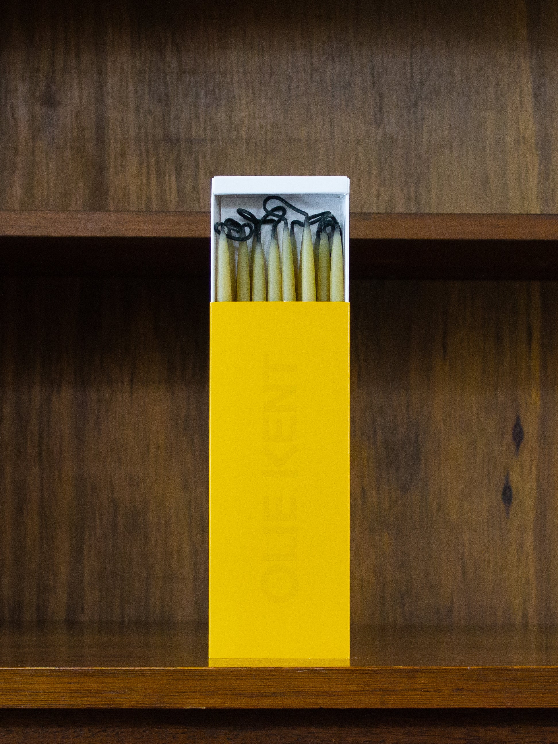 Olie Kent Beeswax Moodie Taper Candles | Box of 14